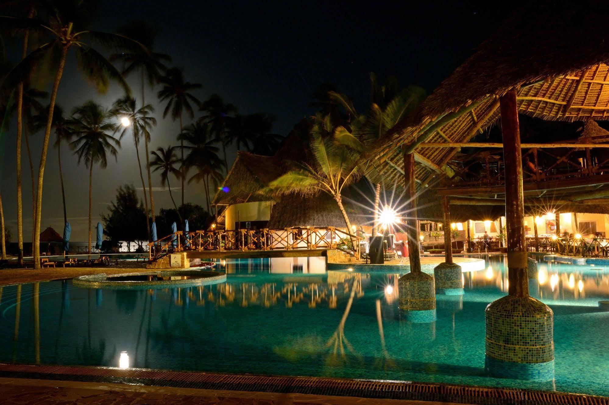 Ocean Paradise Resort & Spa Пвани Мчангани Екстериор снимка