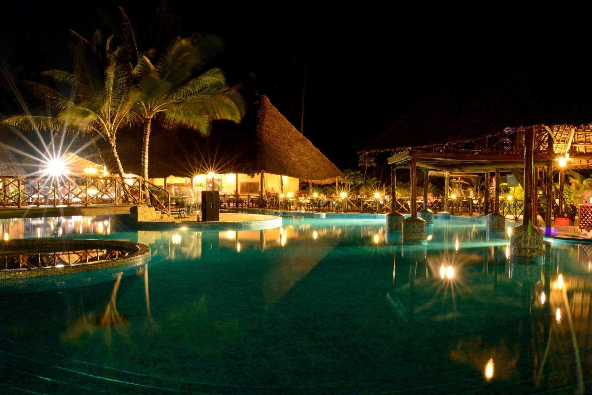 Ocean Paradise Resort & Spa Пвани Мчангани Екстериор снимка